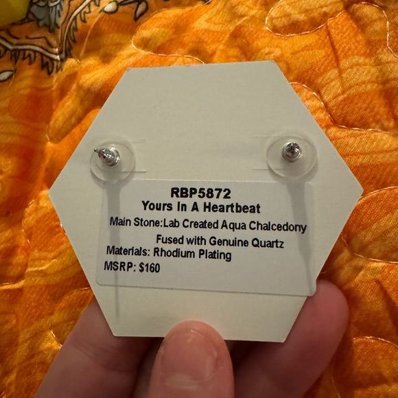 Yours in a Heartbeat Earrings RBP5872 - Picture 2 of 2